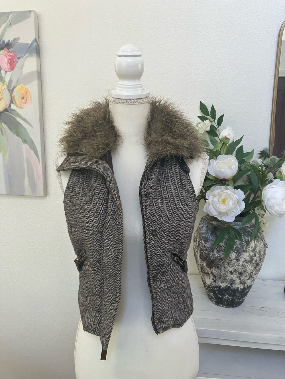 Y2k Forever 21 Brown Herringbone Puffer Vest with Faux Fur Collar